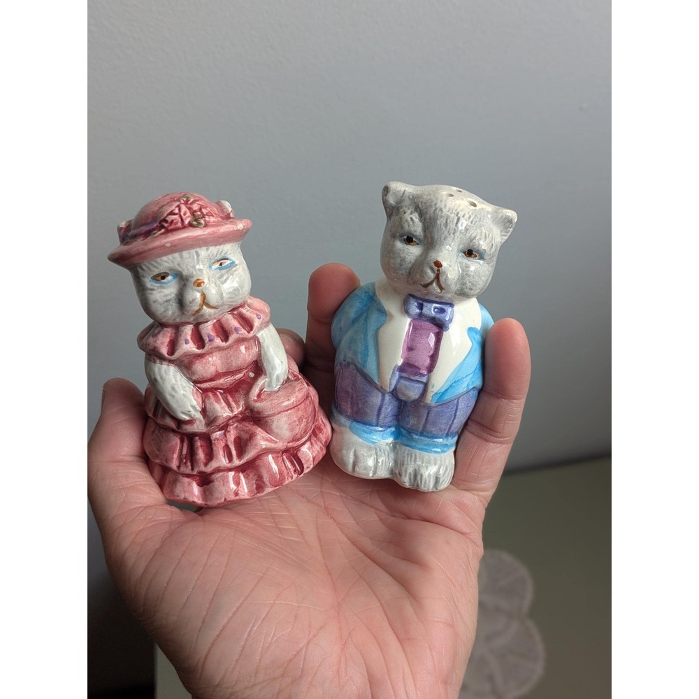 Vintage Victorian Cat Salt Pepper Shakers Ceramic Kitty Couple Pair